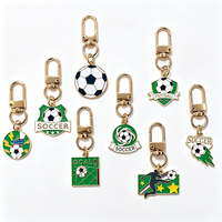 Porte-clés en métal personnalisé de qualité supérieure, design de ballon de sport 3D, porte-clés durable en alliage de zinc pour les fans de football, cadeaux