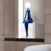 Lampe de table en résine avec sculpture de fille assise PM, décoration créative pour salon, lampe sur pied, lampe de bureau abstraite pour hôtel et bureau de vente