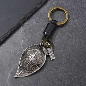 Pendentif en alliage personnalisé tissé à la main, porte-clés en métal à motif rétro grande feuille, cadeau polyvalent, Chine - Product Image 3