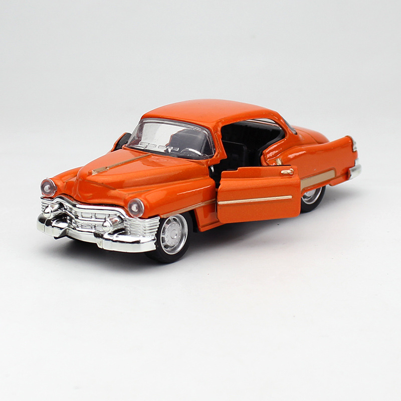 Cady coche clásico naranja