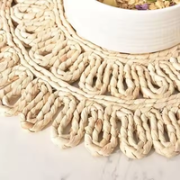 Nouveaux arrivages de tapis de table tissés naturels en cosse tissés tendance en gros personnalisés
