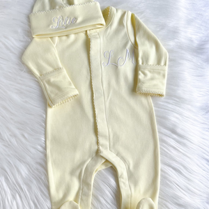 Set di Tutine Personalizzate con Monogramma per Neonati <span class=keywords><strong>e</strong></span> Bambine, con Ricamo del Nome Personalizzato, Tutina con Piedini Color Crema - Product Image 2