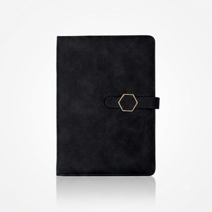 Libreta de Cuero PU A5, Diario Ejecutivo Recargable, Agenda con Correa de Hebilla Hexagonal Dorada, Cubiertas Grises y Negras - Product Image 3