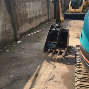 Mini-excavatrice CAT 305.5E d'occasion, équipement de construction, jaune, sur chenilles - Product Image 6
