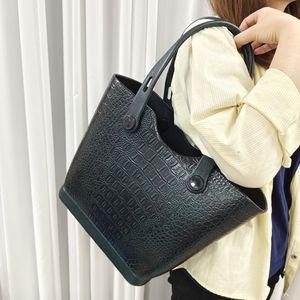 Sac fourre-tout de plage décontracté et tendance en EVA pour femme, sac à main ouvert portable en caoutchouc EVA, idéal pour la piscine et la plage - Product Image 2