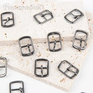 Lot de boucles à ardillon métalliques à pointe unique pour chaussures, sacs et ceintures en cuir - Product Image 4