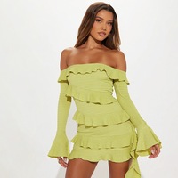 Robe Courte Femme Épaules Dénudées Manches Longues Évasées Volants Superposés Moulante pour Fête et Vacances OEM ODM Personnalisable