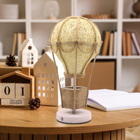 Lampe de table créative en rotin en forme de montgolfière, veilleuse pour chambre d'enfant, lumière chaude LED à intensité variable, alimentée par piles