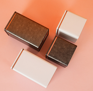 Elegante Scatola Regalo <span class=keywords><strong>in</strong></span> Metallo Composito con Chiusura a Scatto, Design Quadrato <span class=keywords><strong>in</strong></span> Tinta Unita, 90 Pezzi - Product Image 1