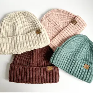 Cappelli invernali del cranio dei bambini dell'etichetta su ordinazione di modo all'ingrosso cappelli caldi del berretto dei bambini di inverno per il bambino