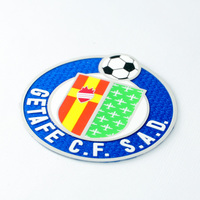 Patchs thermocollants/coudés en silicone 3D personnalisés avec logo, motif cœur ou fleur brodé, pour uniformes de clubs sportifs et maillots d'équipe – Vente directe usine