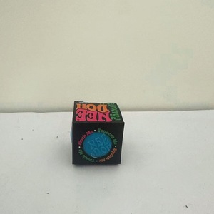 Juguete Antiestrés Needoh, Cubo de Peluche Suave para Terapia de Manos, Regalo Sensorial para Oficina o Escritorio - Product Image 3