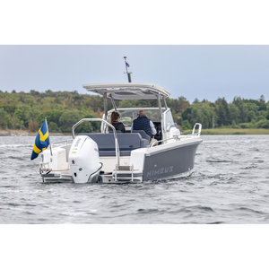 Barco Nimbus Tender 8 (T8) Modelo 2026 con Motor de Gasolina de 150 CV, Ancho de 2,55 m, 1 Cabina, Tecnología de Infusión al Vacío - Product Image 2