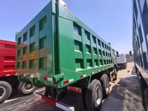 Sinotruk Howo propose un tout nouveau camion à benne basculante vert 8*2 Les faibles émissions répondent aux exigences de la protection de l'environnement - Product Image 5