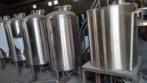Mini équipement <span class=keywords><strong>de</strong></span> brasserie <span class=keywords><strong>de</strong></span> <span class=keywords><strong>bière</strong></span> 200L <span class=keywords><strong>Kit</strong></span> <span class=keywords><strong>de</strong></span> <span class=keywords><strong>bière</strong></span> <span class=keywords><strong>de</strong></span> brassage à domicile - Product Image 4