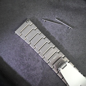 Fascia in titanio con fibbia piatta a forma di I da 22mm-per Samsung Watch6/5/4 e <span class=keywords><strong>Huawei</strong></span> <span class=keywords><strong>GT3</strong></span> <span class=keywords><strong>Pro</strong></span> - Product Image 4