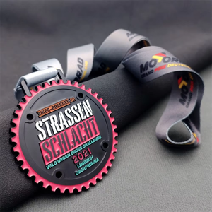 Médaille de course urbaine hexagonale personnalisée en émail avec motif tête d'<span class=keywords><strong>Amérindien</strong></span> et cordon rouge pour événements sportifs urbains - Product Image 4