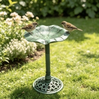 Bain d'oiseaux sur piédestal pour jardin, style antique, en forme de feuille de lotus, avec base ajourée et sculptée