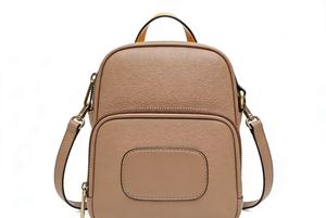 Zaino di Lusso in Vera Pelle di Marca Prestigiosa, Design di Alta Gamma, Leggero e Lussuoso per Pendolari, Zaino da Donna - Product Image 3