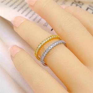 Anello Aperto Intrecciato di Tendenza per Donne, Gioiello Minimalista da Dito - Product Image 2