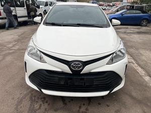 Toyota Vios 2017 1.5L CVT Transmisión Automática Edición Pioneer Sedán - Bien Cuidado, Bajo Kilometraje, Auto Usado en Venta - Product Image 1