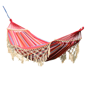 Hamaca de Macramé Moderna con Diseño Personalizado, con Barra de Madera, para Interiores y Exteriores, Dormitorio, Sala de Estar, con Rayas de Macramé y Algodón - Product Image 1