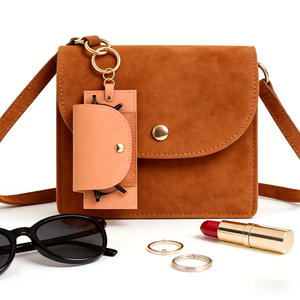 Étui minimaliste en cuir PU color-block pour lunettes de soleil avec <span class=keywords><strong>clip</strong></span> porte-clés, étui pour lunettes <span class=keywords><strong>à</strong></span> fixer sur <span class=keywords><strong>sac</strong></span> <span class=keywords><strong>à</strong></span> main, <span class=keywords><strong>sac</strong></span> <span class=keywords><strong>à</strong></span> <span class=keywords><strong>dos</strong></span> ou en extérieur - Product Image 6