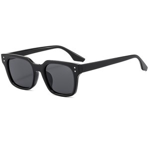 Gafas de Sol Cuadradas con Montura Completa UV400, Protección Solar de Moda para Mujer 2025 - Product Image 1