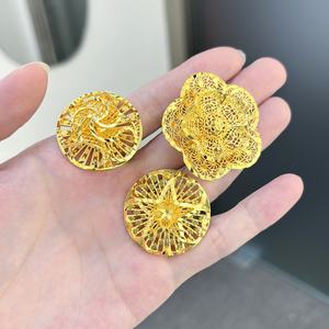 Bague en laiton plaqué or 24 carats pour femme JXX, design ajouré, forme géométrique, motif floral - Product Image 1