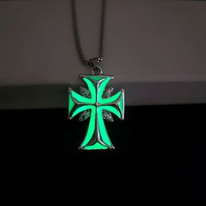 Collar con <span class=keywords><strong>Cruz</strong></span> Luminosa en <span class=keywords><strong>la</strong></span> Oscuridad para <span class=keywords><strong>Hombre</strong></span>, <span class=keywords><strong>Verde</strong></span> Azul, Collar con Colgante <span class=keywords><strong>de</strong></span> <span class=keywords><strong>Cruz</strong></span> Luminoso, Collar con Colgante <span class=keywords><strong>de</strong></span> Fe Hip Hop (KN5426) - Product Image 3