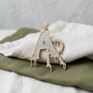 Pendentif personnalisé en argent 925 avec lettres AR en moissanite et diamants, style hip-hop de luxe pour événements, sans chaîne - Product Image 3