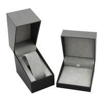 Boîte à bijoux en velours noir de haute qualité avec insert en velours, matériaux recyclés, laminage mat, revêtement UV, emballage rigide