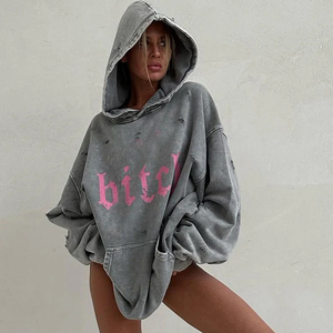 Sudadera con Capucha Negra Vintage Personalizada con Efecto Desgastado y Lavado Ácido para Mujer, Estilo Streetwear, Sudadera Holgada con Estampado - Product Image 3
