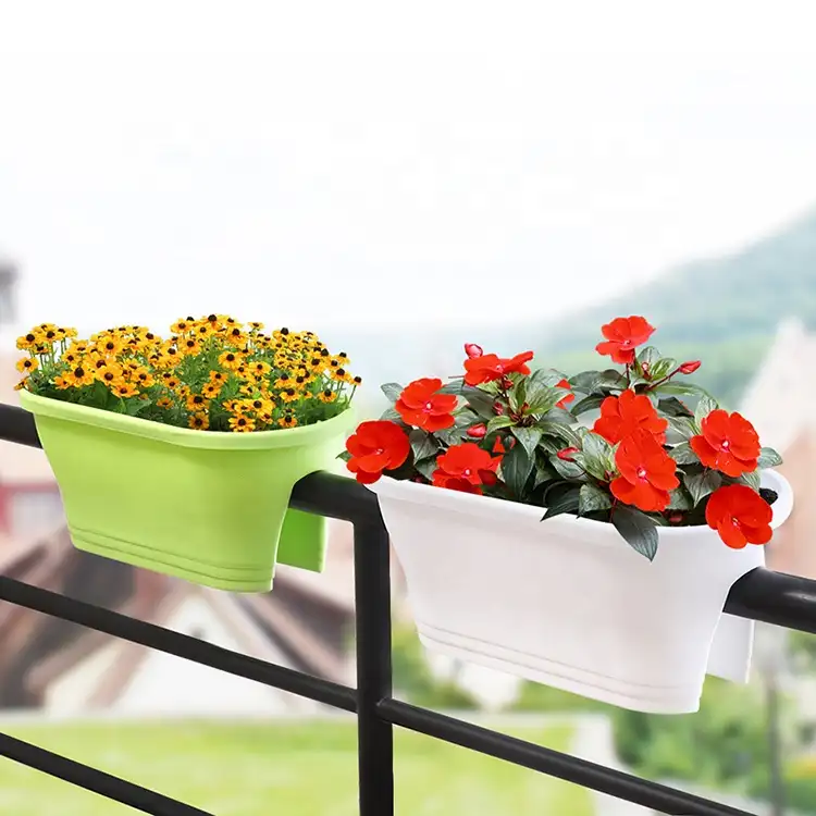 Modern balkon korkuluğu yetiştiricilerinin açık asılı plastik büyümek kendi çiçekler Vegetabled bölünmüş raylı ekici ev bahçe için