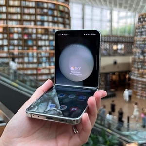 <span class=keywords><strong>Samsung</strong></span> Z Flip 5 Originale Sbloccato, Usato Grado A+, Come Nuovo al 99%, Senza Graffi Superficiali, Versione Globale - Product Image 1