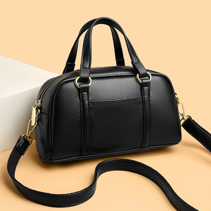 Borsa in Materiale PU di Alta Qualità. La fodera è realizzata in poliestere. IT è stato progettato dal designer del marchio.7603 - Product Image 1