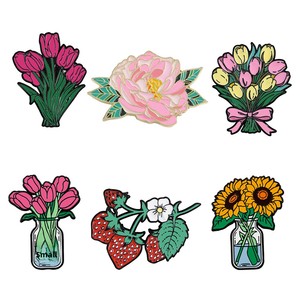 Spilla in Lega di Zinco con Design Personalizzato di Peonie e Tulipani, Tecnica a Olio Gocciolante, Regalo Decorativo per Amici - Product Image 4