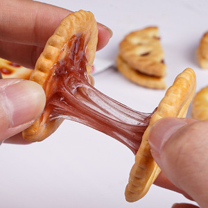 Venta al por mayor <span class=keywords><strong>Jam</strong></span> Cracker Fresa Sandwich Galletas Halal Galleta Sabor 3 Piezas Mermelada Sandwich Galleta Dulce Mermelada Centro Relleno - Product Image 3