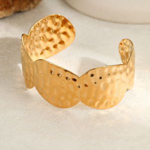 Bracelet en acier inoxydable avec un design ouvert, tendance et large, bijoux plaqués - Product Image 4