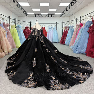 Robe de Quinceañera noire unique 6952, style corset Sweetheart, à manches courtes classiques, avec perles et appliques, traîne chapelle, pour bal de promo - Product Image 3