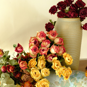Tiges de roses séchées naturelles à tête unique, vente en gros, pour bouquets de mariage vintage rustiques, décoration intérieure, arrangements en résine et projets DIY - Product Image 4
