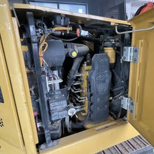 รถขุดขนาดเล็ก CAT 306 CR มือสอง 6 ตัน รถขุดไฮดรอลิกแบบตีนตะขาบ บูมหมุนได้ รถขุดขนาดกะทัดรัด - Product Image 5