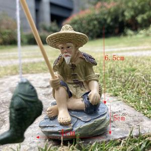 Figura de resina de pesca de 6.5 cm, mini adorno de jardín para decoración de acuarios y paisajismo. - Product Image 3