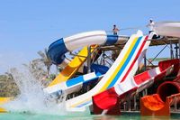 Parc aquatique extérieur, grande piscine en fibre de verre, toboggans aquatiques, jeux aquatiques pour adultes, toboggan en spirale