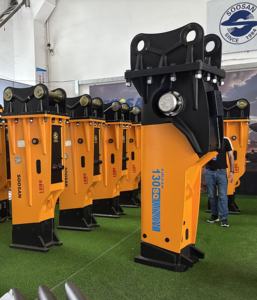 Motor de Repuesto para Excavadora Hidráulica SQ 130, Nuevo, para Excavadoras de 30-45 Toneladas, Construcción y Demolición, 1 Año de Garantía - Product Image 1