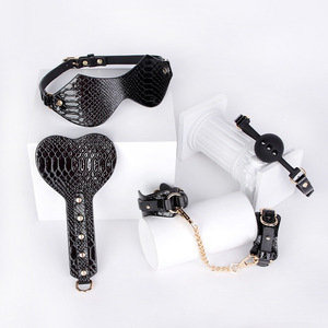 Kit de Bondage <span class=keywords><strong>BDSM</strong></span> en Cuir avec Pagaie de Fustigation, Ensemble de 7 Pièces pour Jeu Sexuel et Jeu de Rôle, Jouets Sexuels SM pour Hommes et Couples - Product Image 2