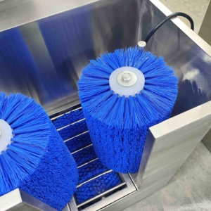 Machine à laver les semelles de bottes et chaussures à brosse rotative industrielle commerciale pour usine alimentaire, conçue pour un nettoyage efficace des bottes - Product Image 5