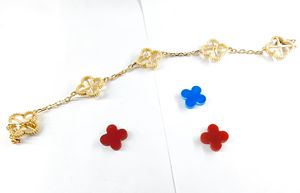 Bracciale a Quadrifoglio Placcato in Oro 18K Premium con Intarsio in Agata Scintillante Realizzazione su Misura e Stile Trendy Disponibile Opzione Ingrosso - Product Image 6