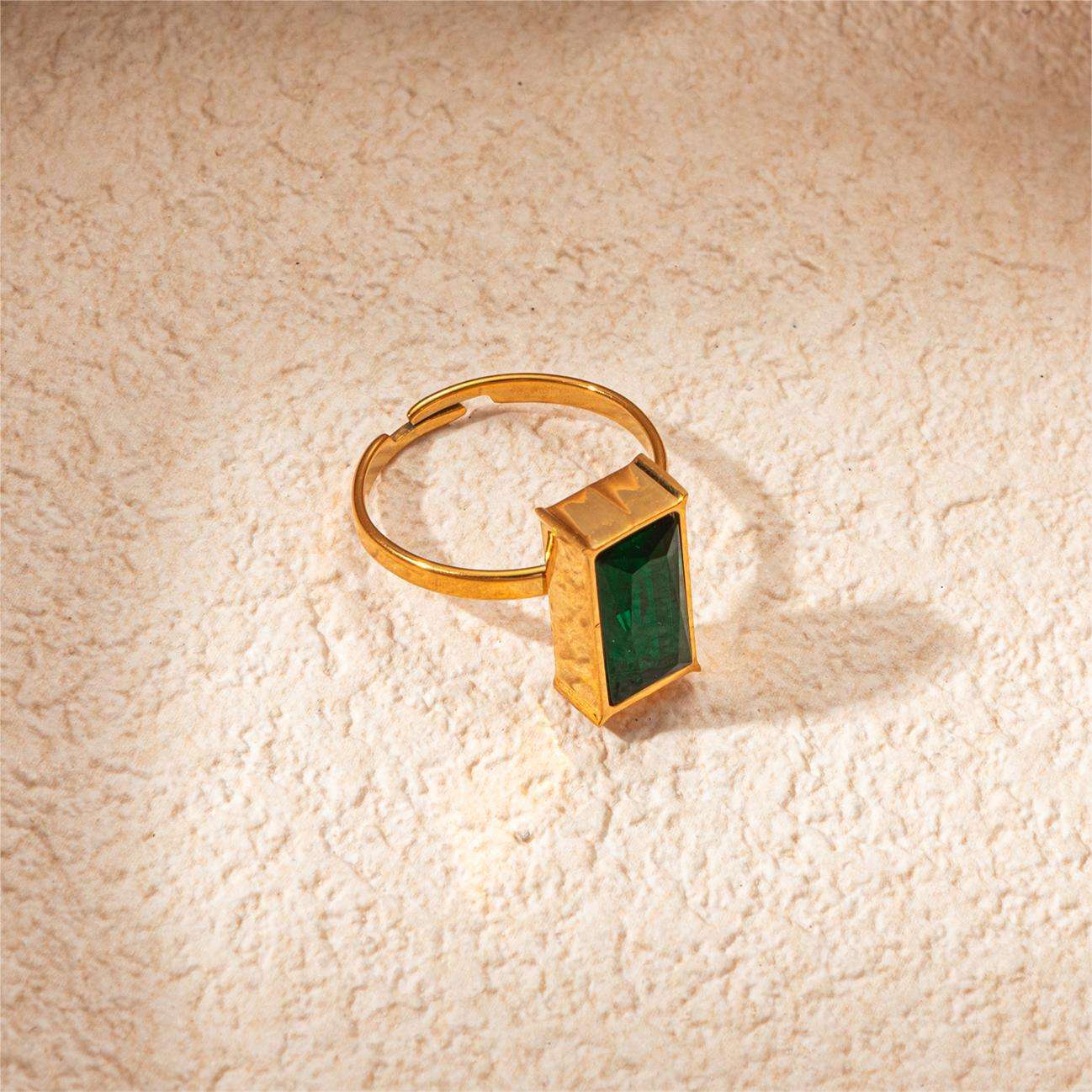 สร้อยข้อมือมรกต