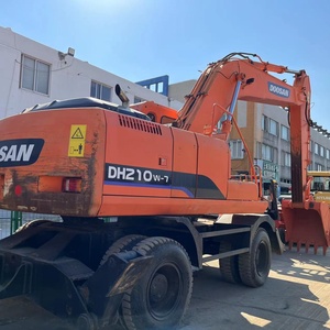 Excavatrice sur pneus d'occasion DOOSAN DH210W de 21 tonnes, à réponse rapide, conception économe en énergie, pour travaux de réparation routière urbaine et excavations - Product Image 3
